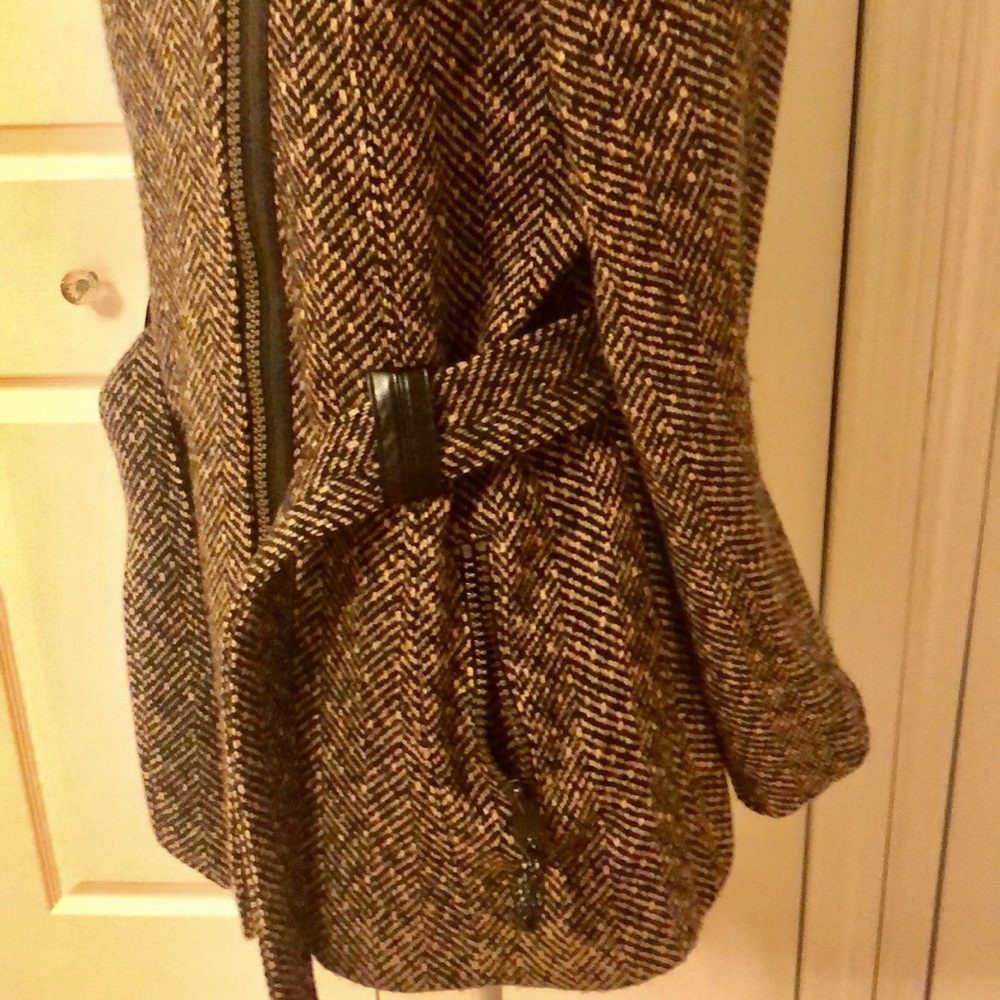 Jacket - Picture 3 of 7